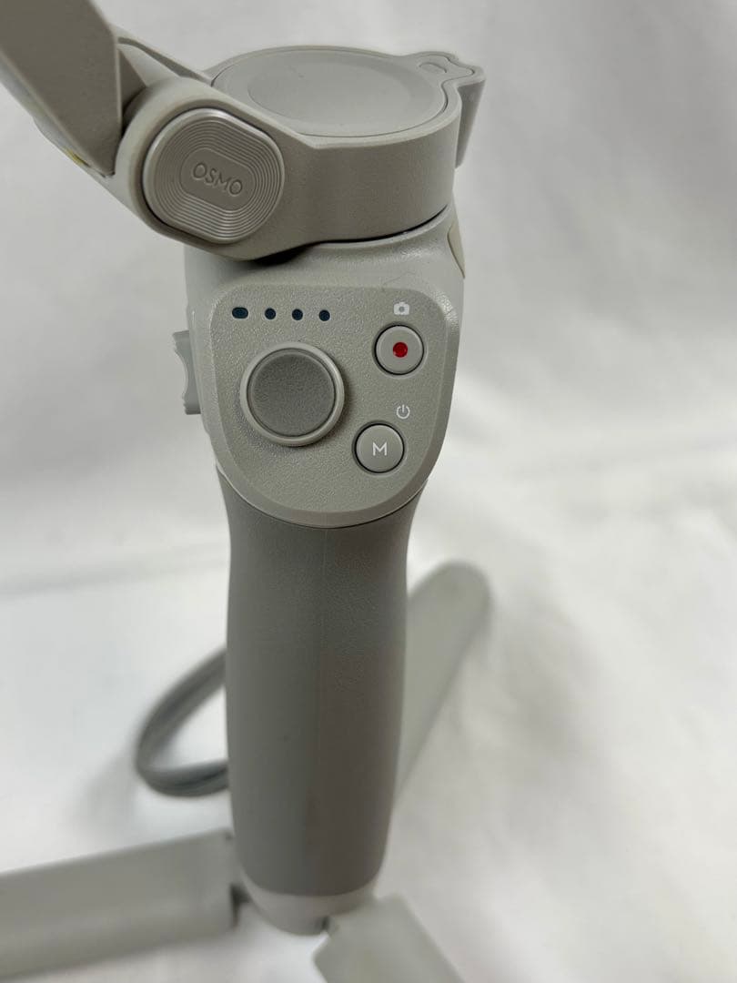 DJI Osmo Mobile 4 スマートフォン用スタビライザー ジンバル