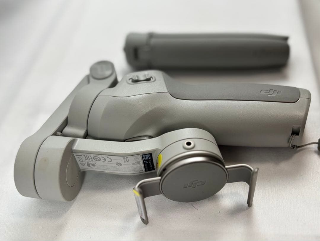 DJI Osmo Mobile 4 スマートフォン用スタビライザー ジンバル