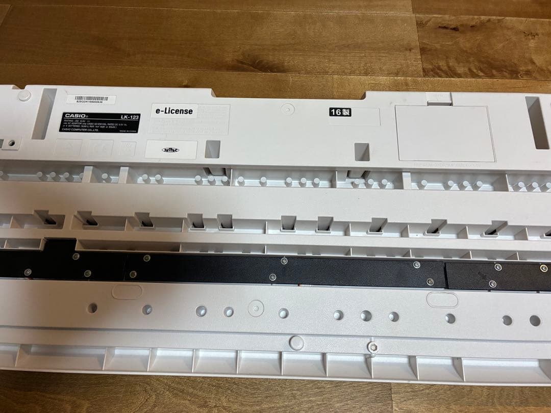 CASIOキーボードピアノ　HIKARI navigation 収納ケース付き
