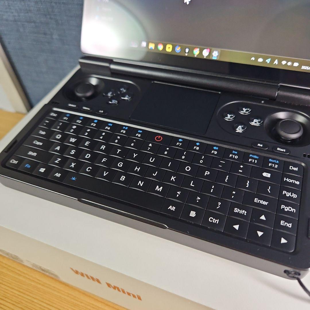 GPD WIN Mini (8840U/32GB/2TB)専用キャリーケース付
