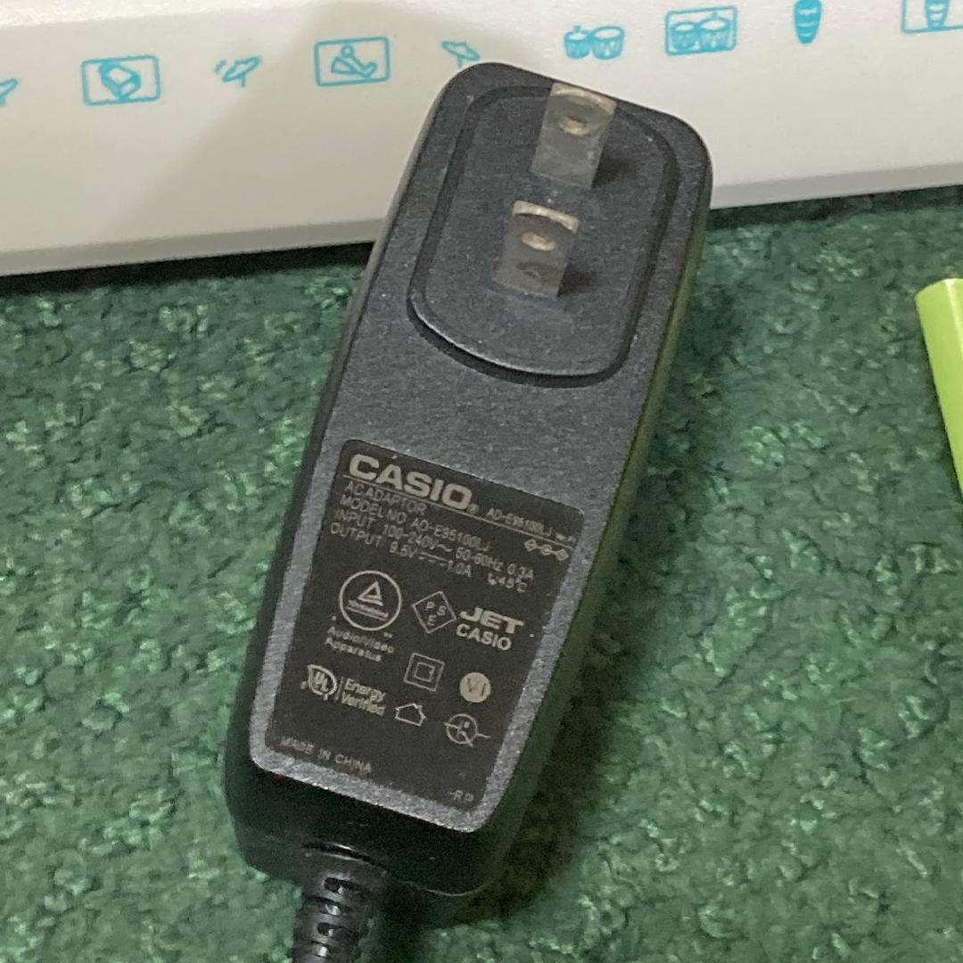 CASIO LK-128 ホワイト電子キーボード 電子オルガン