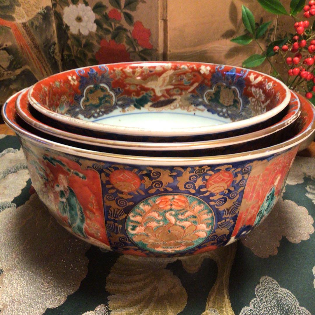 A897 大聖寺伊万里　波兎　竹林賢人　宝尽紋様　赤絵三鉢　『大明萬暦年製』