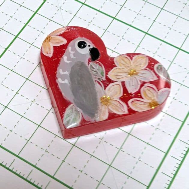 ヨウム　レジンヘアゴム　振り返り　ハート形