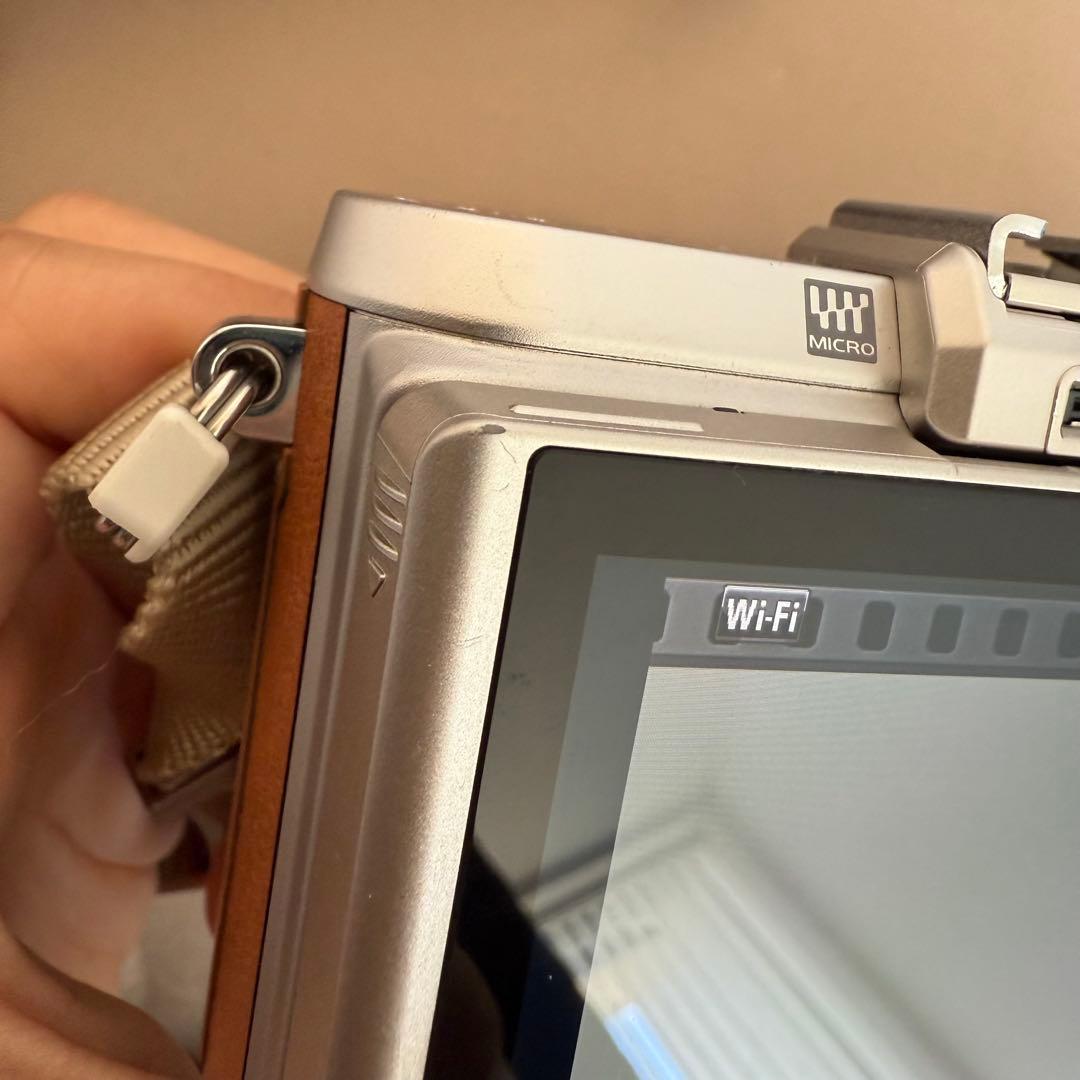 オリンパス　　pen e pl8 カバー　バッテリー　充電器　レンズ　カメラ