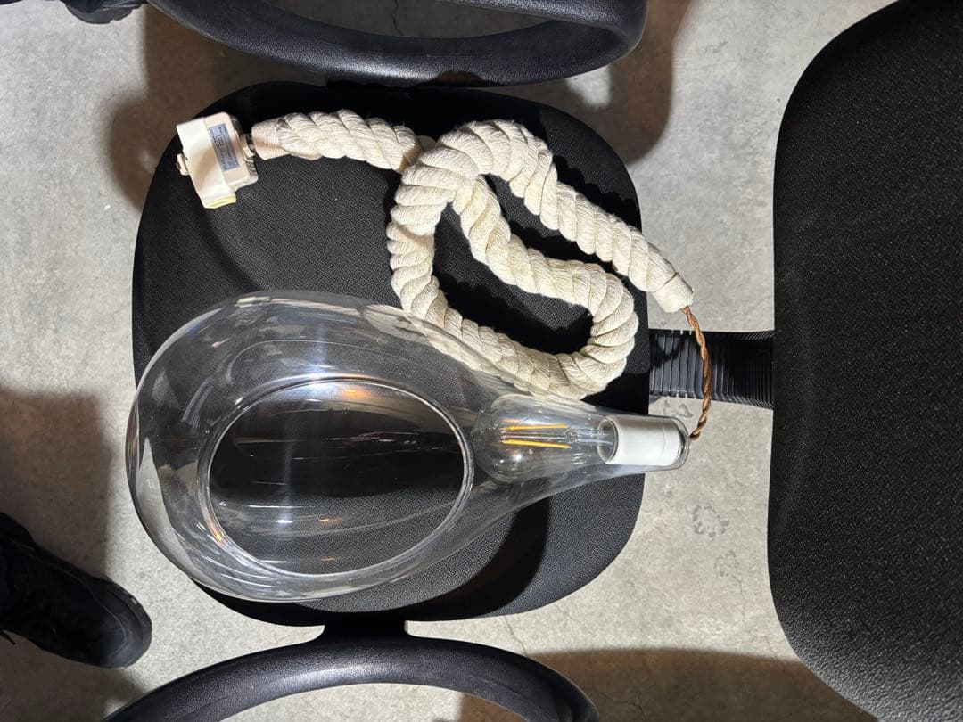 エアプランツ付きドロップ型LEDランプ付き　アンティーク