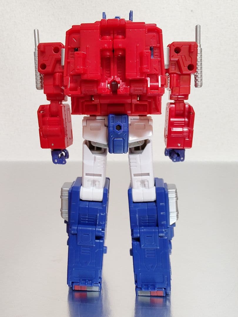 トランスフォーマー スタジオシリーズ SS142 オプティマスプライム