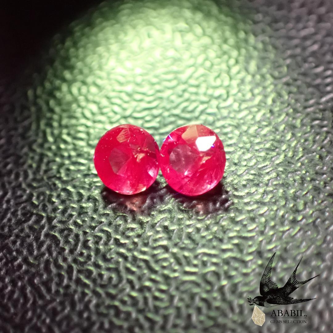 天然ホットピンクスピネル0.23ctペア【ビルマ】★ネオン感★蛍光★