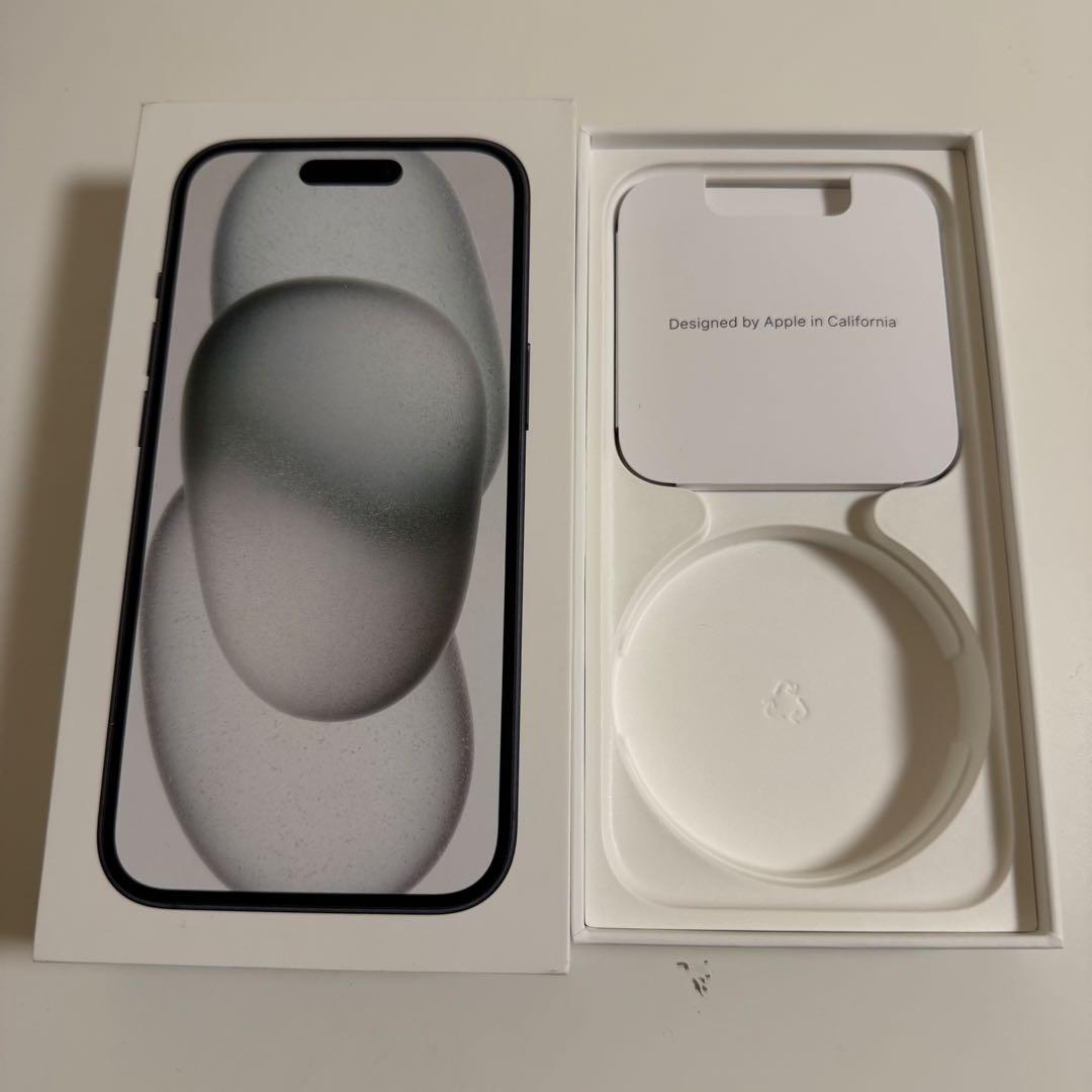 ダ*ア様 極美品 iPhone15 128GB ブラック SIMフリー