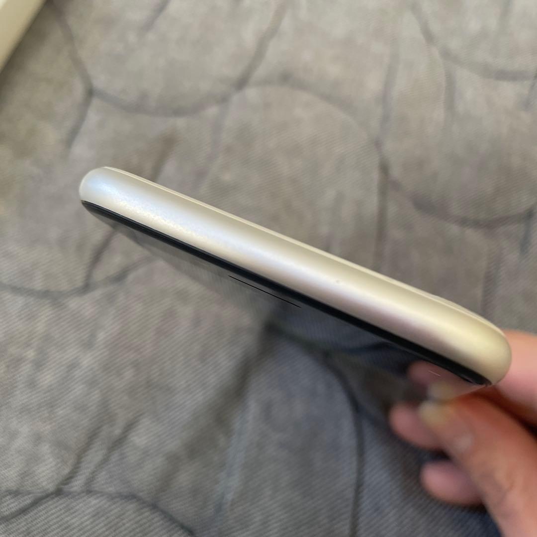 iPhone se 第2世代　初期化済み