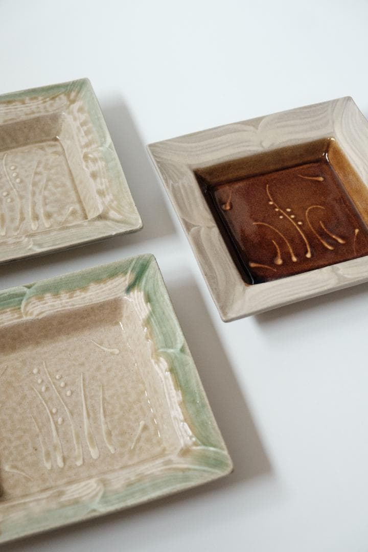 明石庄作　刷毛目花紋角皿 3枚セット　益子焼