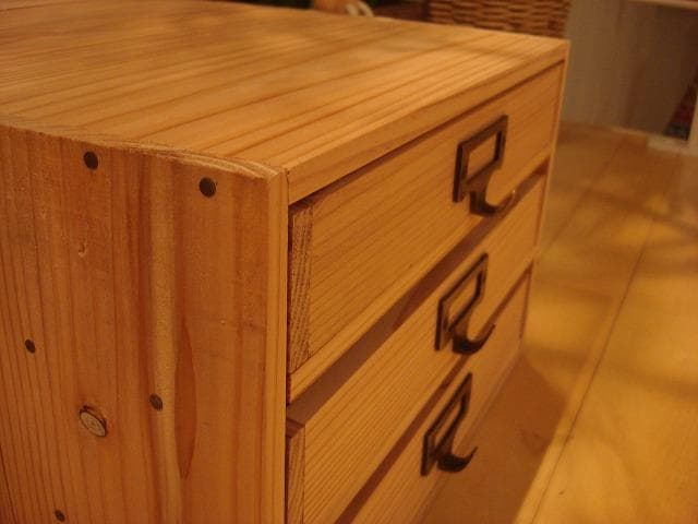 送料無料サイズ変更可能★A3ネームプレート3段小引き出し②無垢材木製オーダー可能