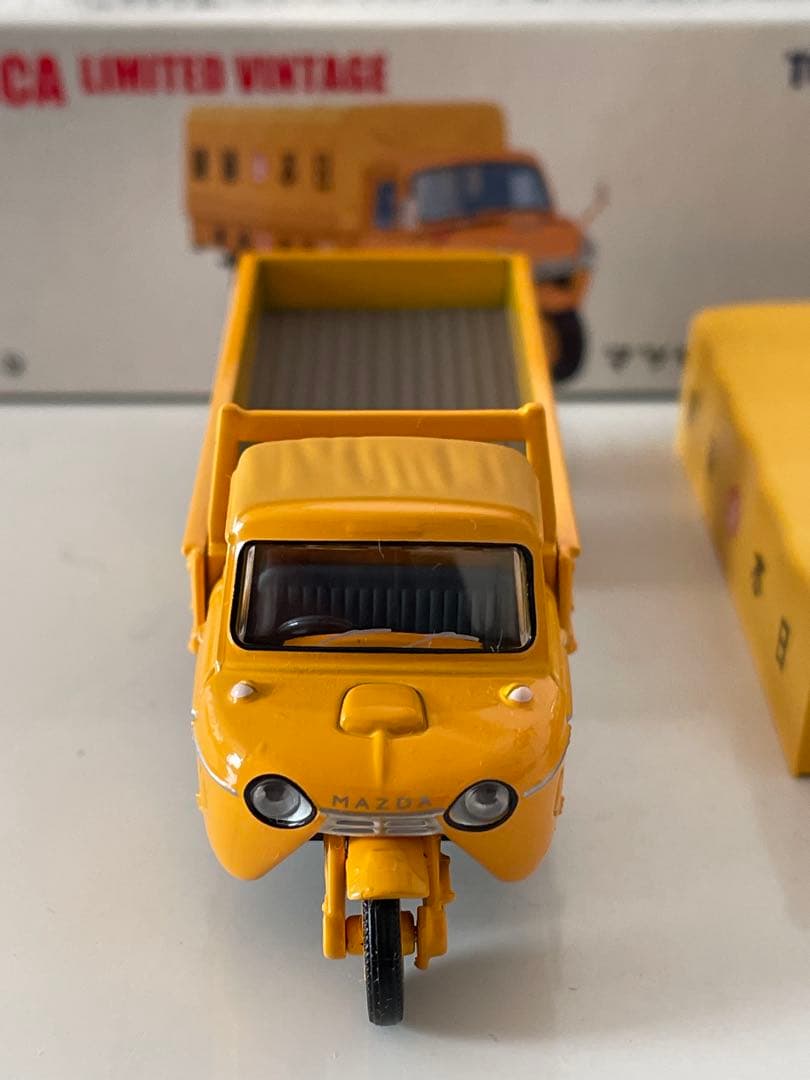 1/64 トミカリミテッドヴィンテージ マツダ T-2000 日本通運 トラック