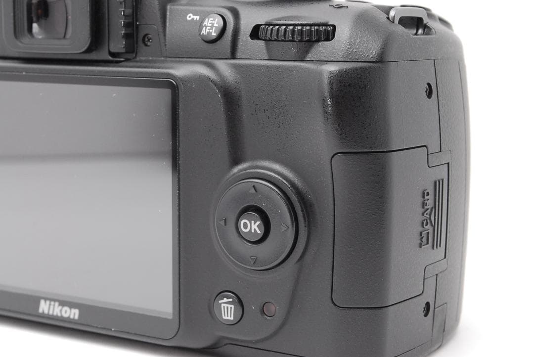 【使用感少美品】ダブルレンズ　Nikon D3000　スマホ転送　小型軽量ボディ