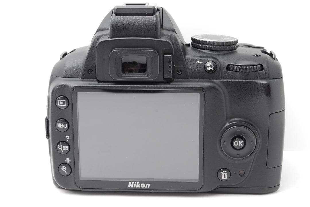 【使用感少美品】ダブルレンズ　Nikon D3000　スマホ転送　小型軽量ボディ