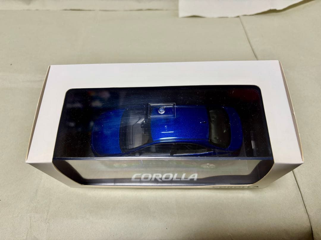 カローラ　ミニカー　ダークブルーマイカ　ケース付き　シュリンク無し