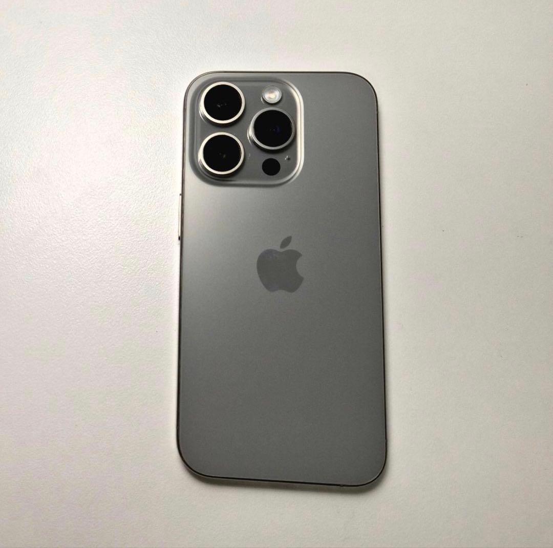 極美品 室内利用のみ iPhone15Pro 128GB ナチュラルチタニウム