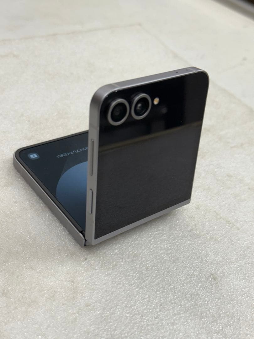 SIMフリー Samsung Galaxy Z Flip6 シルバー 512GB