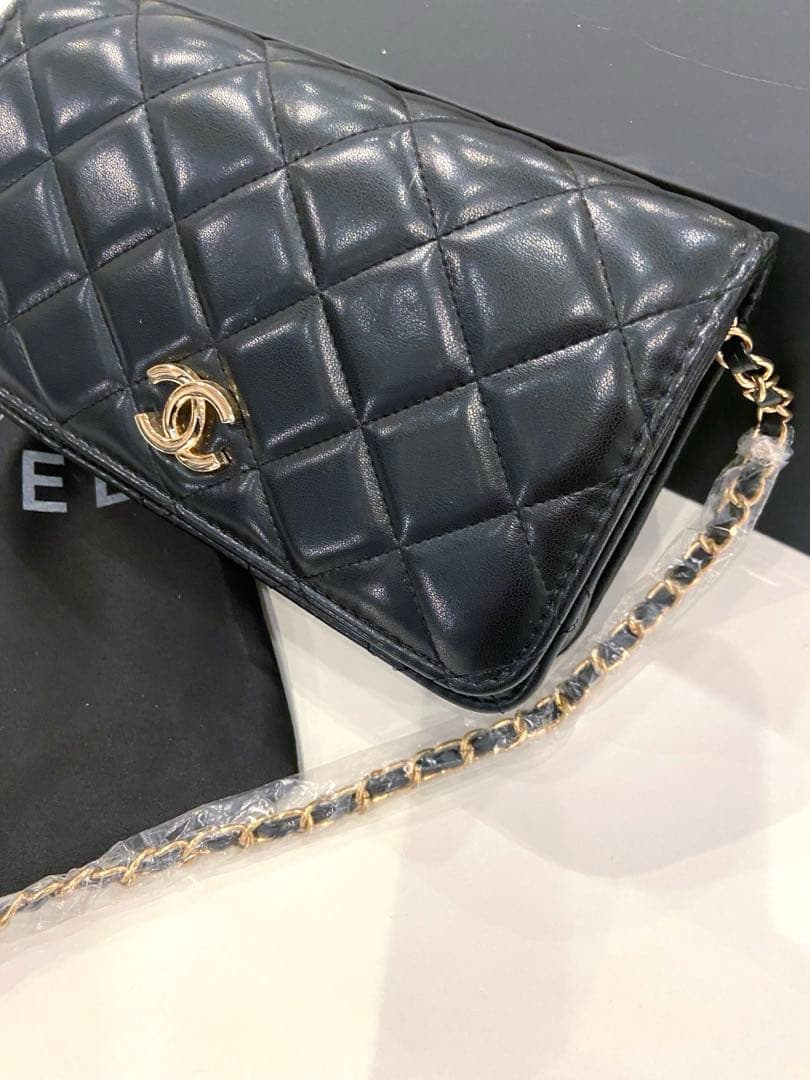 シャネル　マトラッセ　ウォレットチェーンバック　ノベルティ