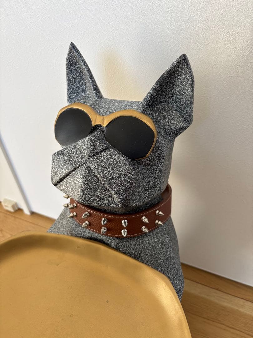 【美品】犬型トレイ付き置物 ドッグ サングラス ベルト 首輪 鍵置き オブジェ