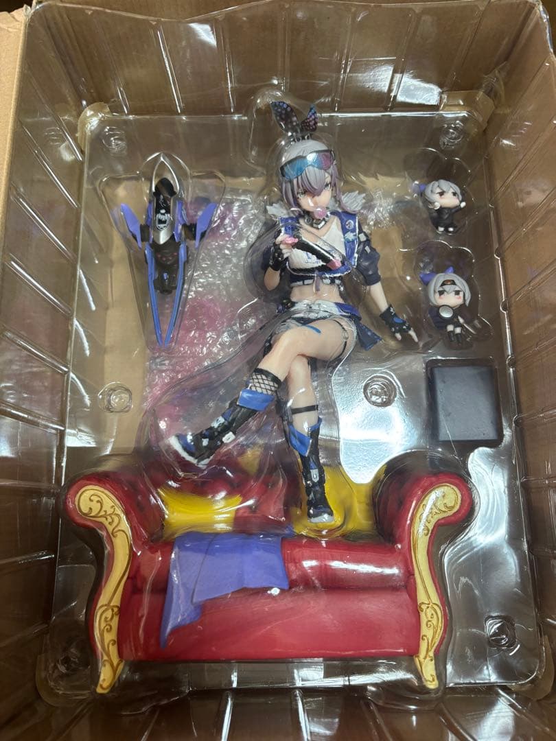 崩壊スターレイル　銀狼　フィギュア