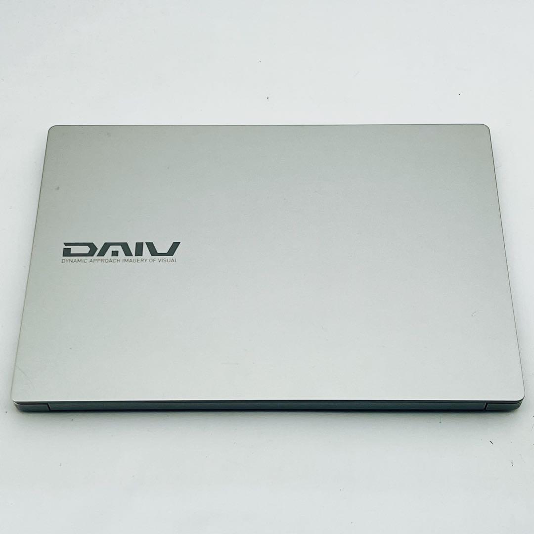 Core i7 13世代 クリエイター 32GB ノートパソコン Win11