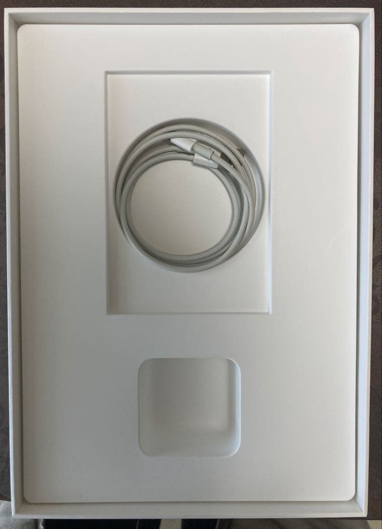 iPad（第5世代） Wi-Fi 32GB ゴールド【美品】