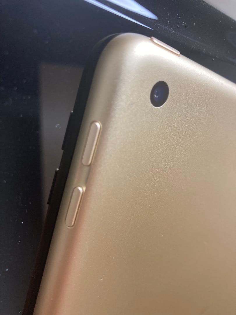 iPad（第5世代） Wi-Fi 32GB ゴールド【美品】