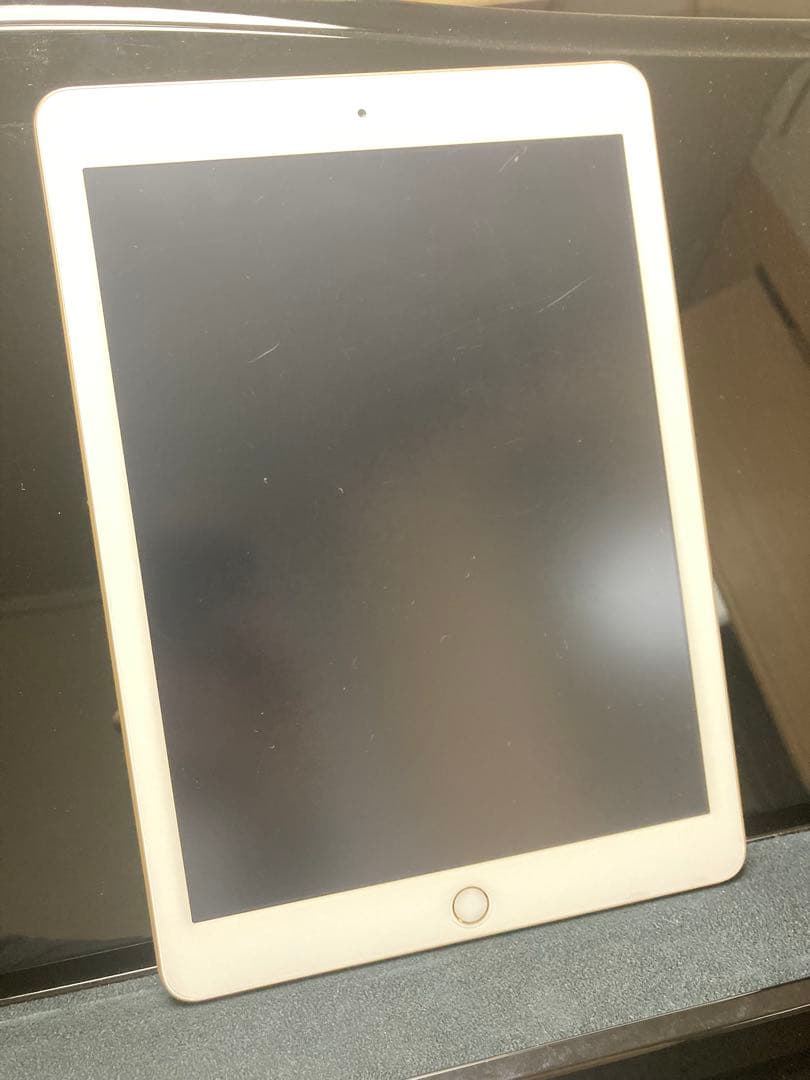 iPad（第5世代） Wi-Fi 32GB ゴールド【美品】
