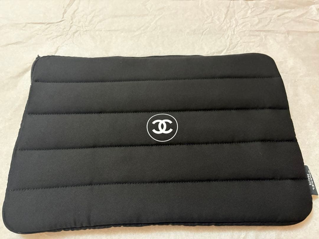 CHANEL ノベルティ PCケース