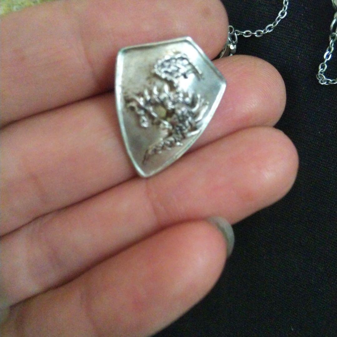 剣と盾のペンダントトップ（シルバー）ファンタジー コスプレ