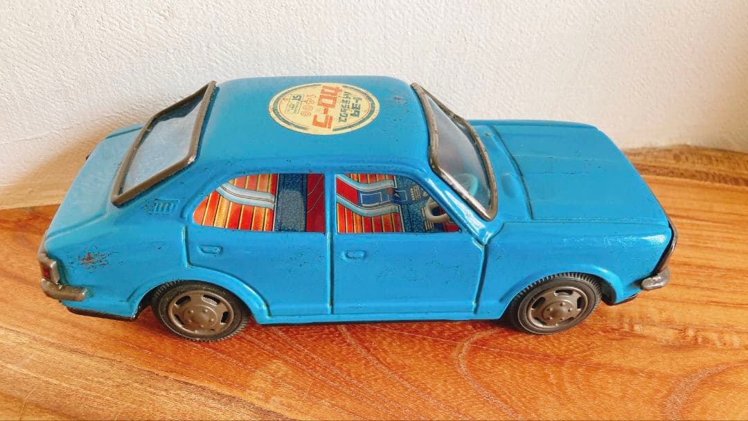 レトロ　トヨタカローラ1400