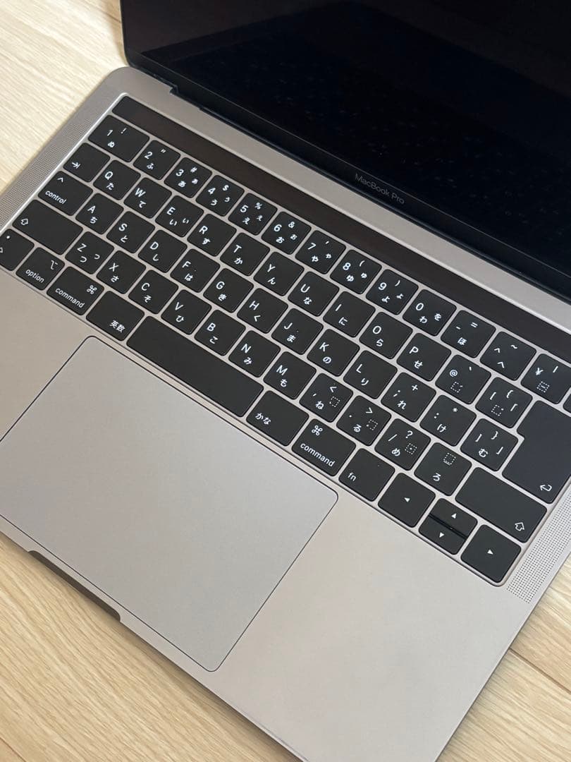 Macbook pro 13-inch, 2018本体 8GB/250GB