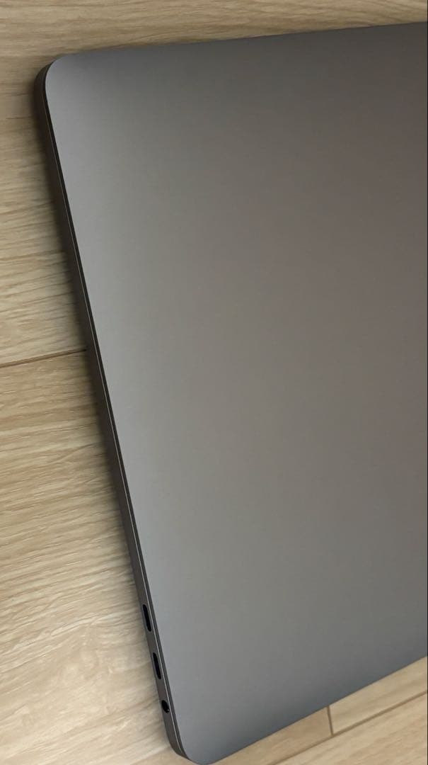 Macbook pro 13-inch, 2018本体 8GB/250GB