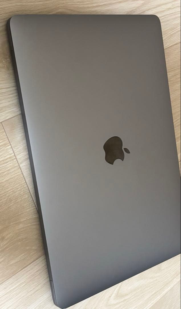 Macbook pro 13-inch, 2018本体 8GB/250GB