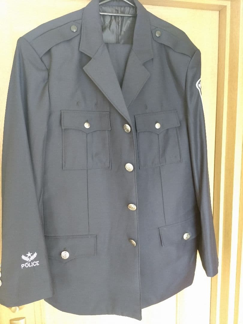 超希少　新品　中国警察　最新制服　上下