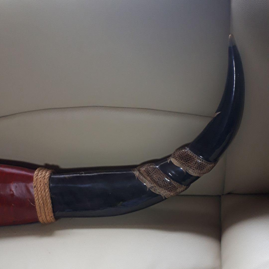 水牛の角の浮き彫り彫刻