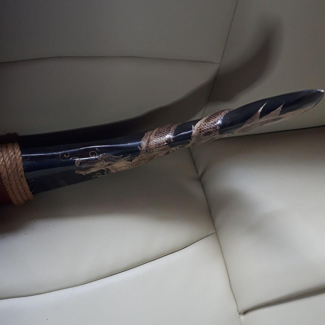 水牛の角の浮き彫り彫刻