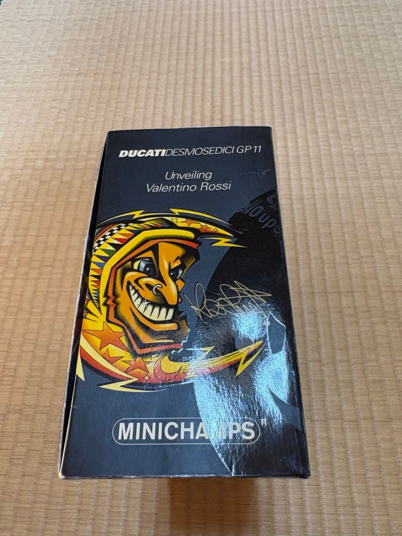 ミニチャンプ　Ducati Desmosedici GP11 ロッシ　1/12