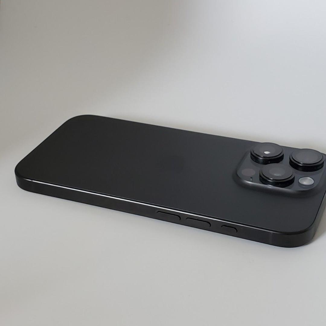 海外版 iPhone 16pro 1TB（eSIM x 2）シャッター音なし