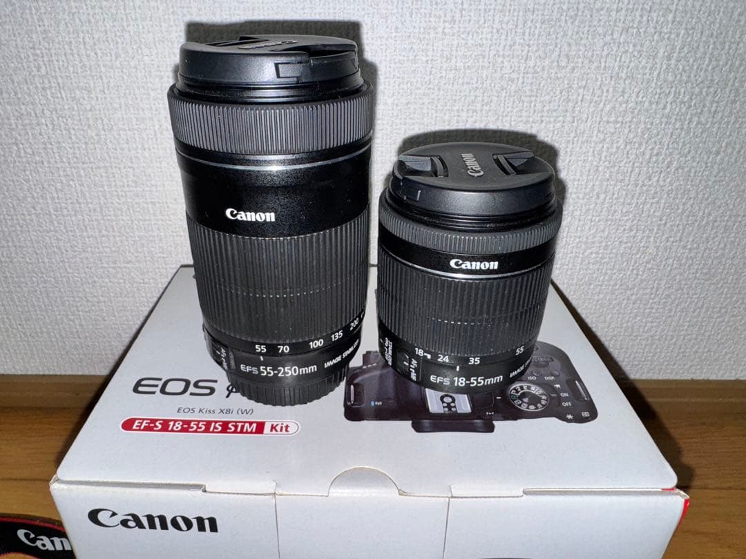 Canon EOS kiss x8i ダブルレンズ 　デジタル一眼　カメラ