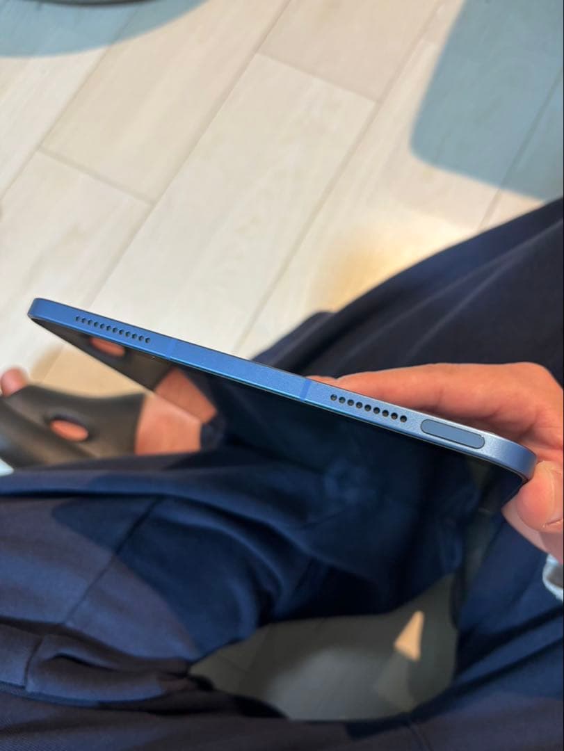 Apple iPad 本体 ブルー + Apple Pencil + キーボード