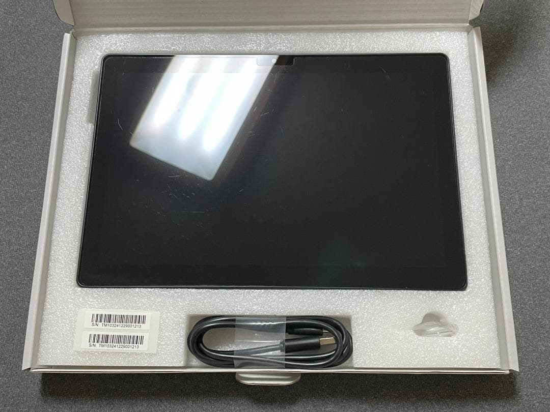 【バッテリー96％】LUCA タブレット TM103M4V1-B 10.1インチ