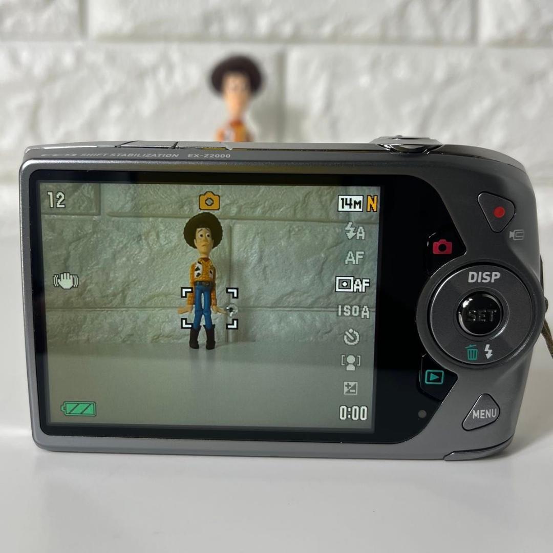 CASIO カシオ EXILIM EX-Z2000 シルバー デジタルカメラ人気