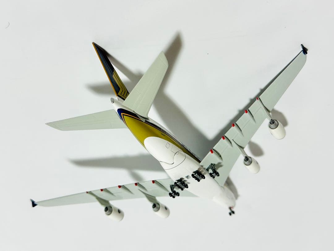 1/400 A380 シンガポール航空ドラゴンウィングス製