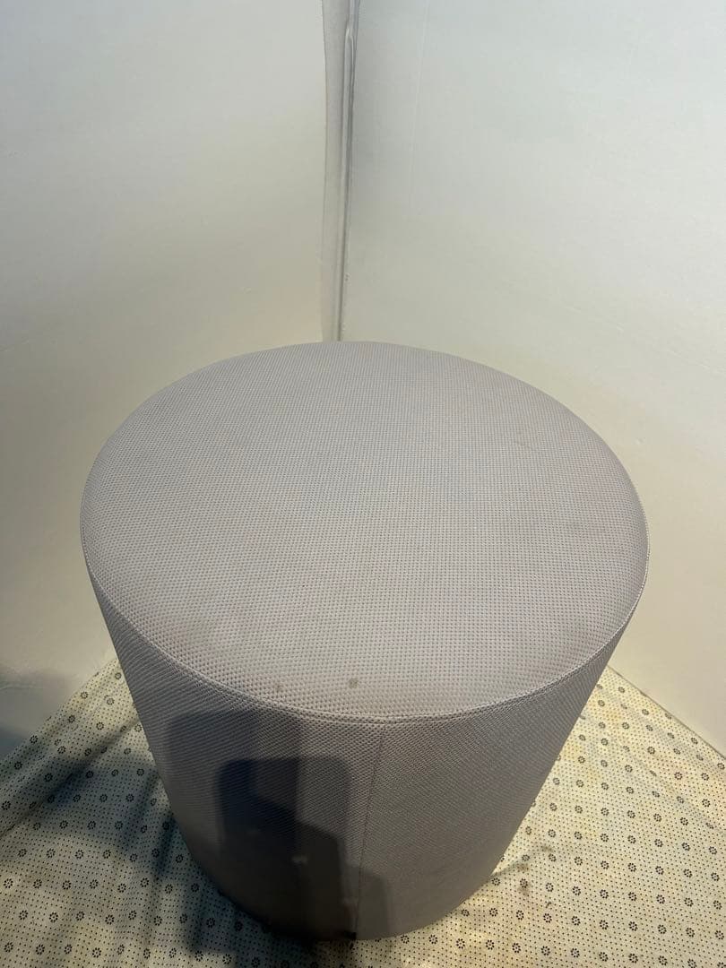 オカムラ　スツール③