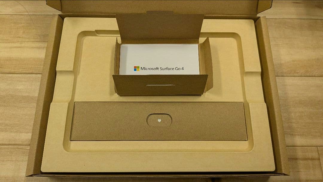 Microsoft Surface Go 4（未使用に近い）