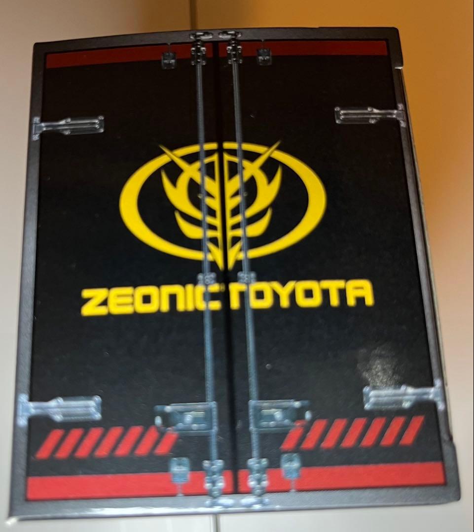 トヨタ シャア専用オーリスII プルバックカー
