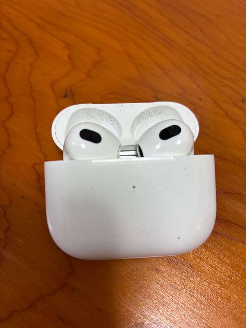 AirPods本体 第三世代 充電ケース付き