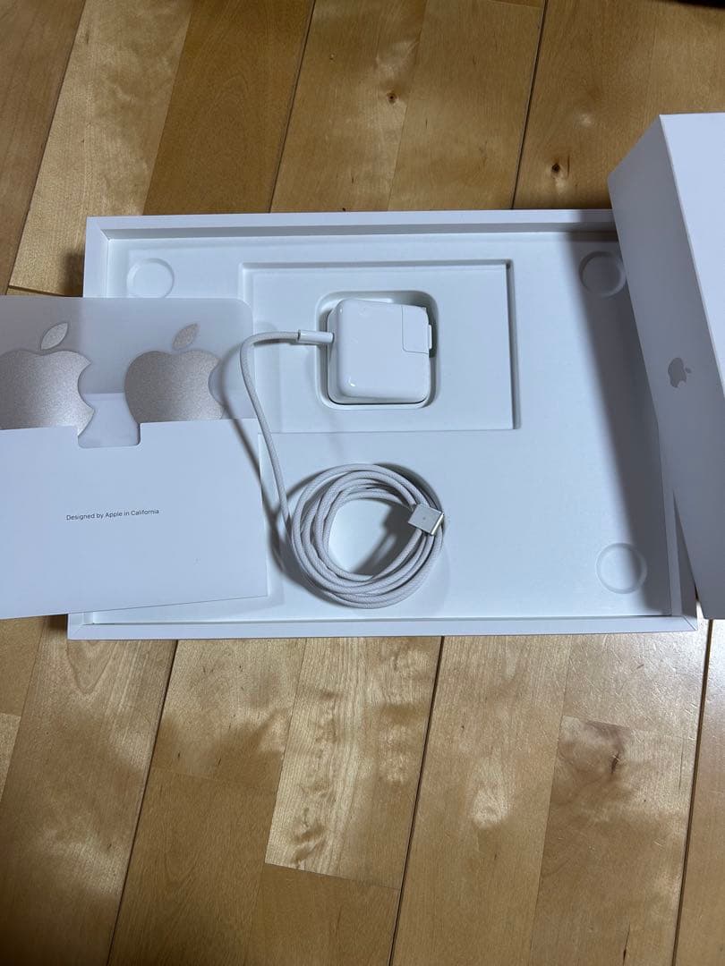 Apple MacBook Air 13インチ スターライト