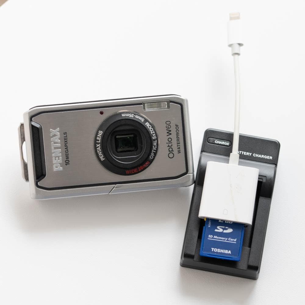 【防水カメラ】 PENTAX optio W60 シルバー 動作確認済み